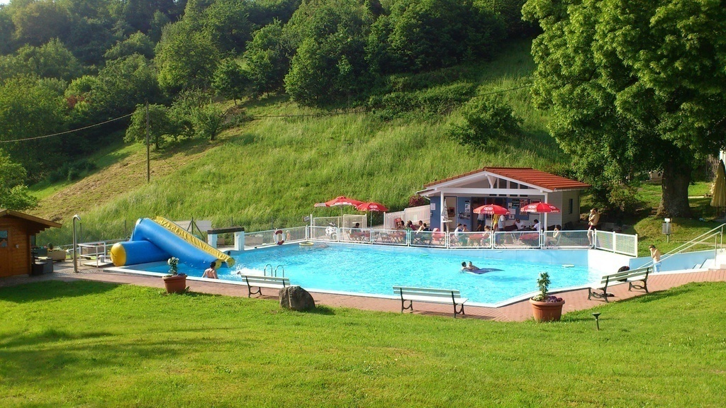 Schwimmbad Gernsbach