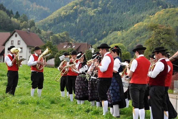 Volksmusik vor den Bergen in Oberried