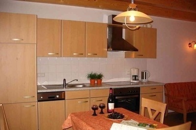 Essecke mit Küchenzeile