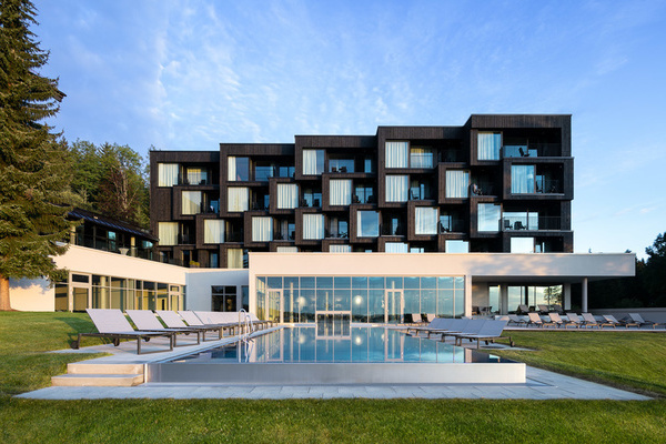 'FRITZ Front -20x6m Edelstahl Infinity Pool' 'FRITZ Front -20x6m Edelstahl Infinity Pool'