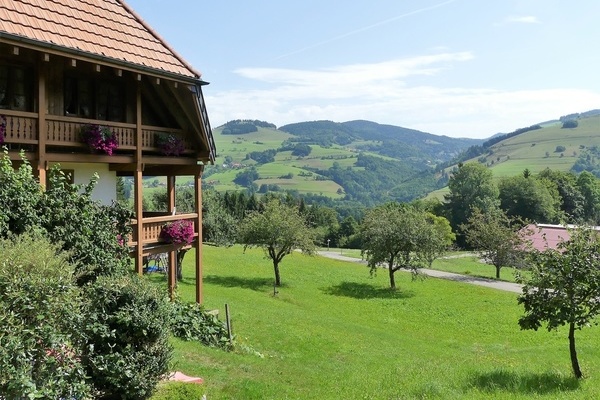 ''Landhaus auf dem Marterer-Hof'' ''Landhaus auf dem Marterer-Hof''