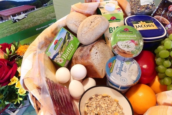 'Frühstückskorb für Ihre Wohnung.' 'Frühstückskorb für Ihre Wohnung.'