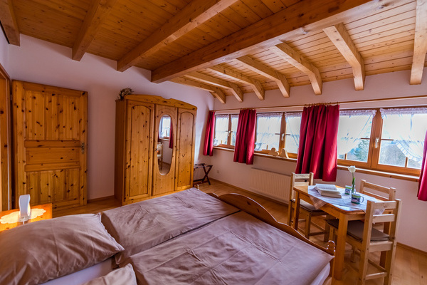 'Schlafzimmer "Schwalbennest"' 'Schlafzimmer "Schwalbennest"'