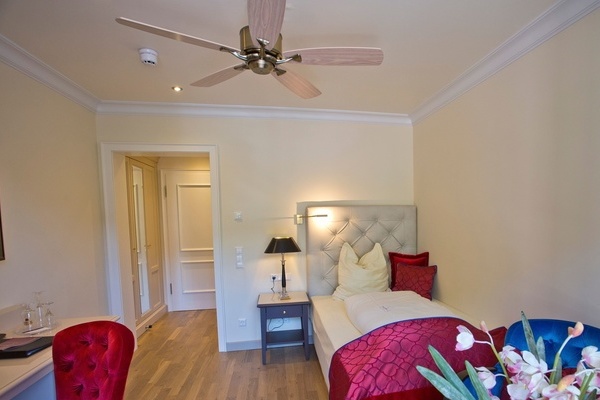 'Einzelzimmer Comfort' 'Einzelzimmer Comfort'