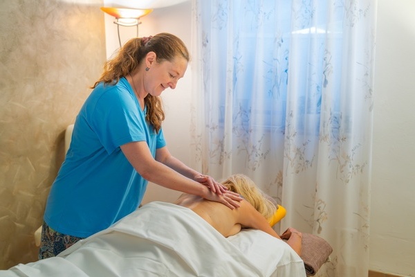 Wellnessanwendung im Hotel Rothfuss Wellnessanwendung im Hotel Rothfuss