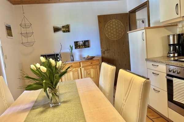 Lavendel K�che mit bis zu 6 Sitzpl�tzen