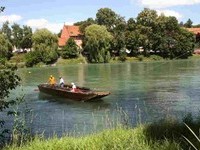 Gierseilfähre (Bildnachweis: Mit freundlicher Genehmigung der Tourist Information Küssaberg) Gierseilfähre (Bildnachweis: Mit freundlicher Genehmigung der Tourist Information Küssaberg)