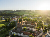 Blick auf das Kloster von St. Peter (Bildnachweis: � Hochschwarzwald Tourismus GmbH)