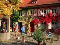 Burkheim (Bildnachweis: Touristik-Information Vogtsburg i.K. Fotograf: Hans-Peter Ziesmer) Burkheim (Bildnachweis: Touristik-Information Vogtsburg i.K. Fotograf: Hans-Peter Ziesmer)