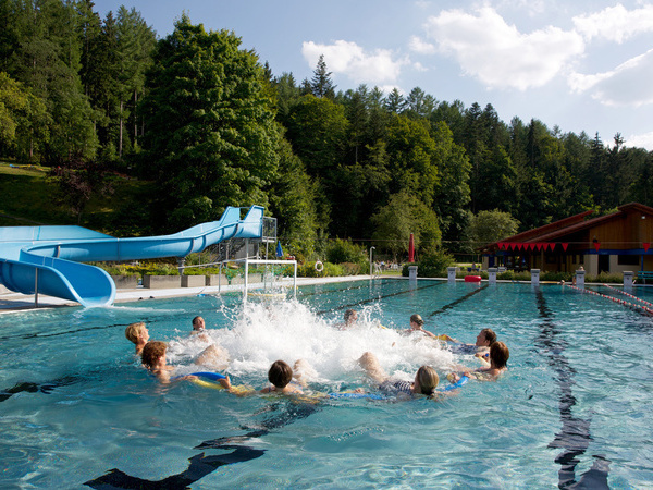 Schwimmbad Obertal Copyright: (Ulrike Klumpp)
