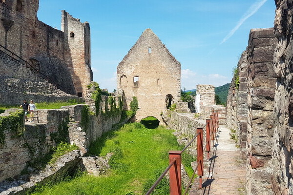 Ruine Hochburg