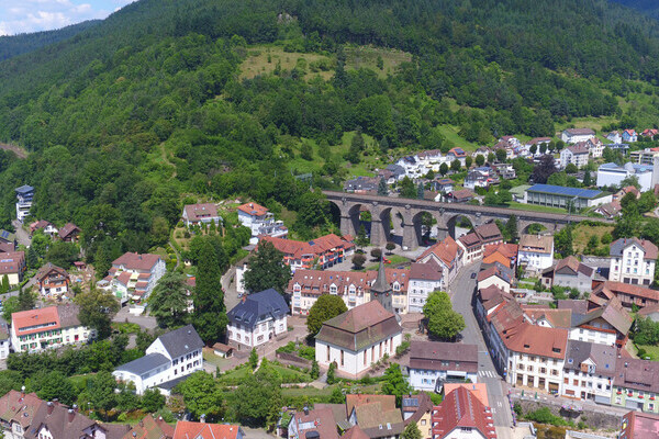 Eisenbahnviadukt Hornberg Copyright: (Mit freundlicher Genehmigung der Stadt Hornberg) Eisenbahnviadukt Hornberg Copyright: (Mit freundlicher Genehmigung der Stadt Hornberg)
